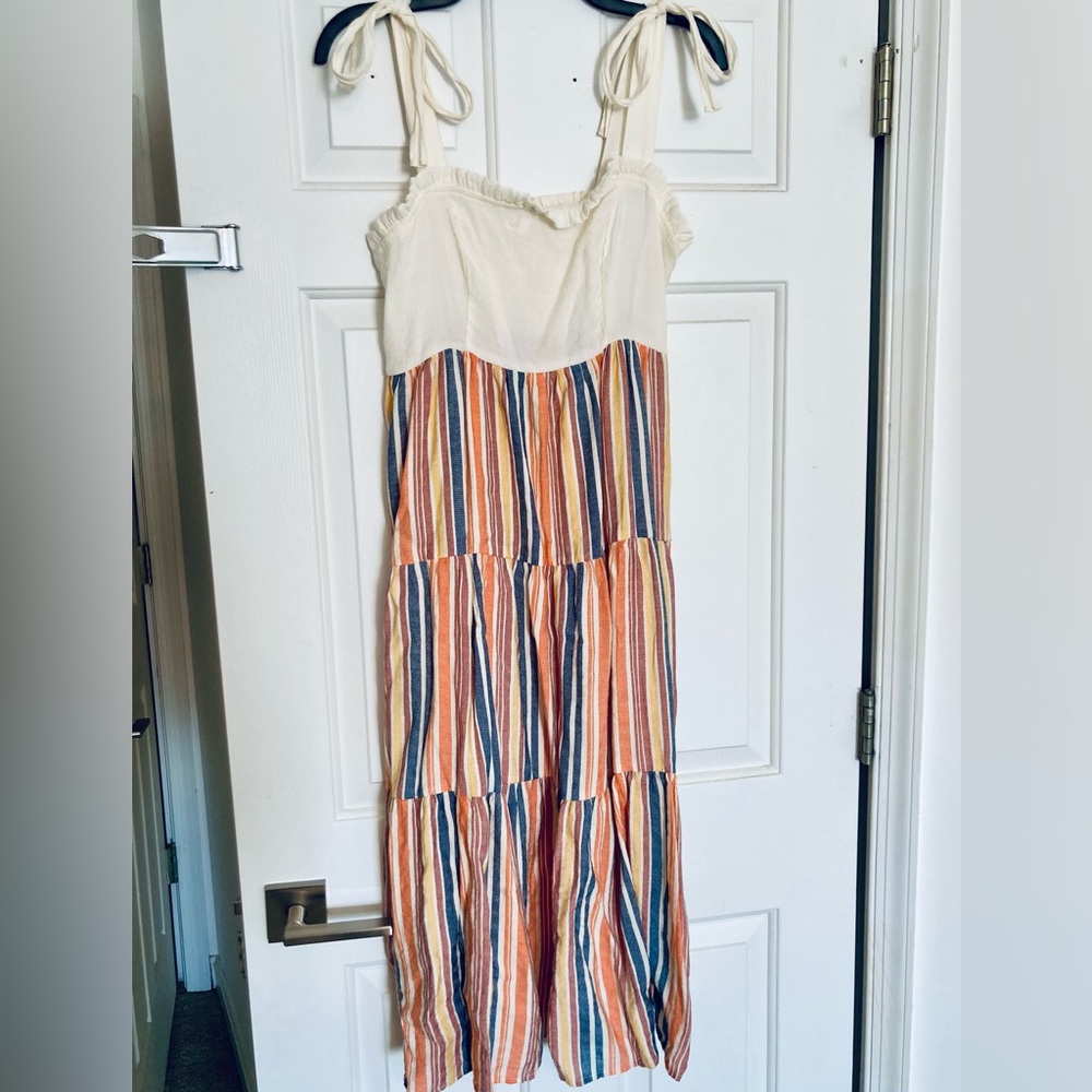 DONATED 2/28/26 ** Linen summer dress